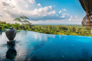 Glamping Jogja Infinity Pool: Sensasi di Atas Awan Arkamaya Kusuma